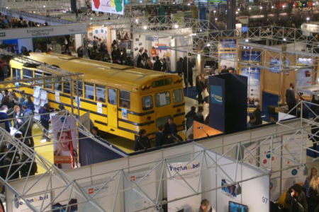 stands d'exposants lors d'une foire commerciale